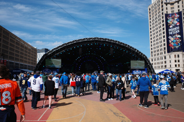 Crowd gathered at the NFL draft stage in Detroit.