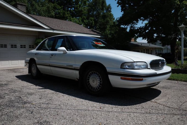 Full-sized, curvy-bodied V6 with leather seats and decades of legacy. Rides like a dream. Even has a French name. They sure don’t make them like this anymore—but great news, you can find them used for less than two grand!