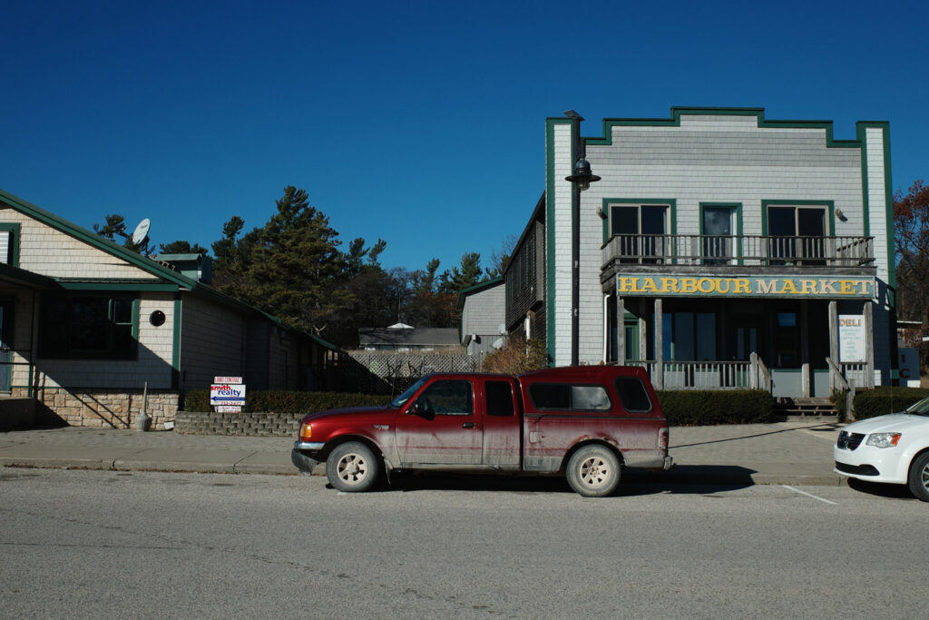 street and harbour market