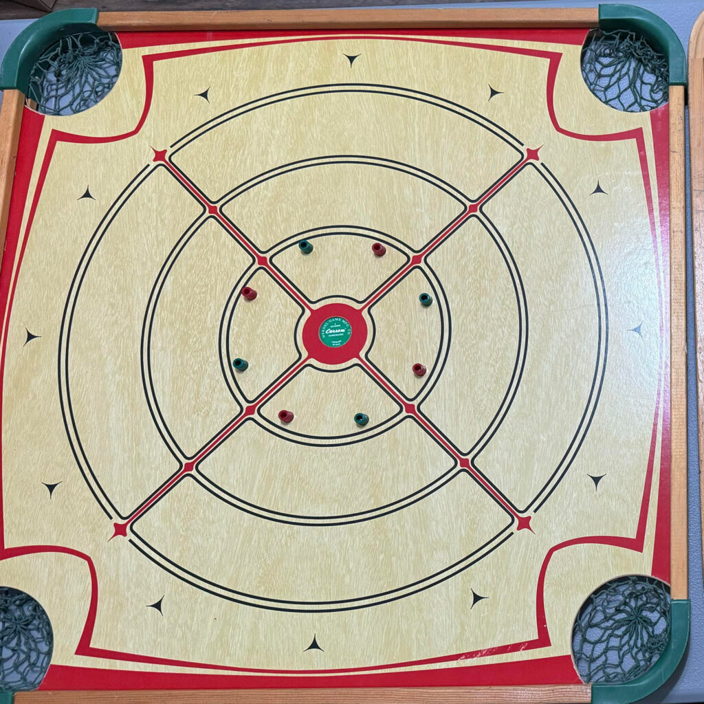 Carrom board