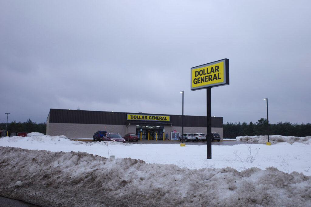 Dollar General store