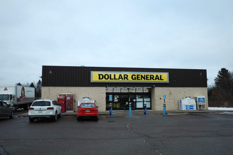 Dollar General store