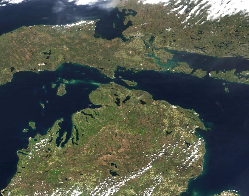 Satellite photo of the Mackinac Strait