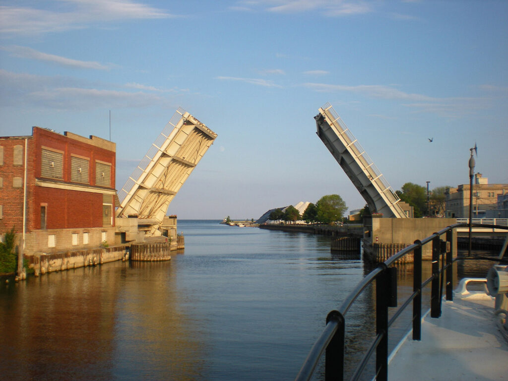 Bridge raising in Alpena