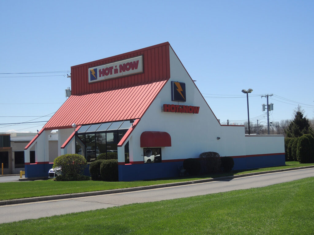 hot n now burger location in sturgis