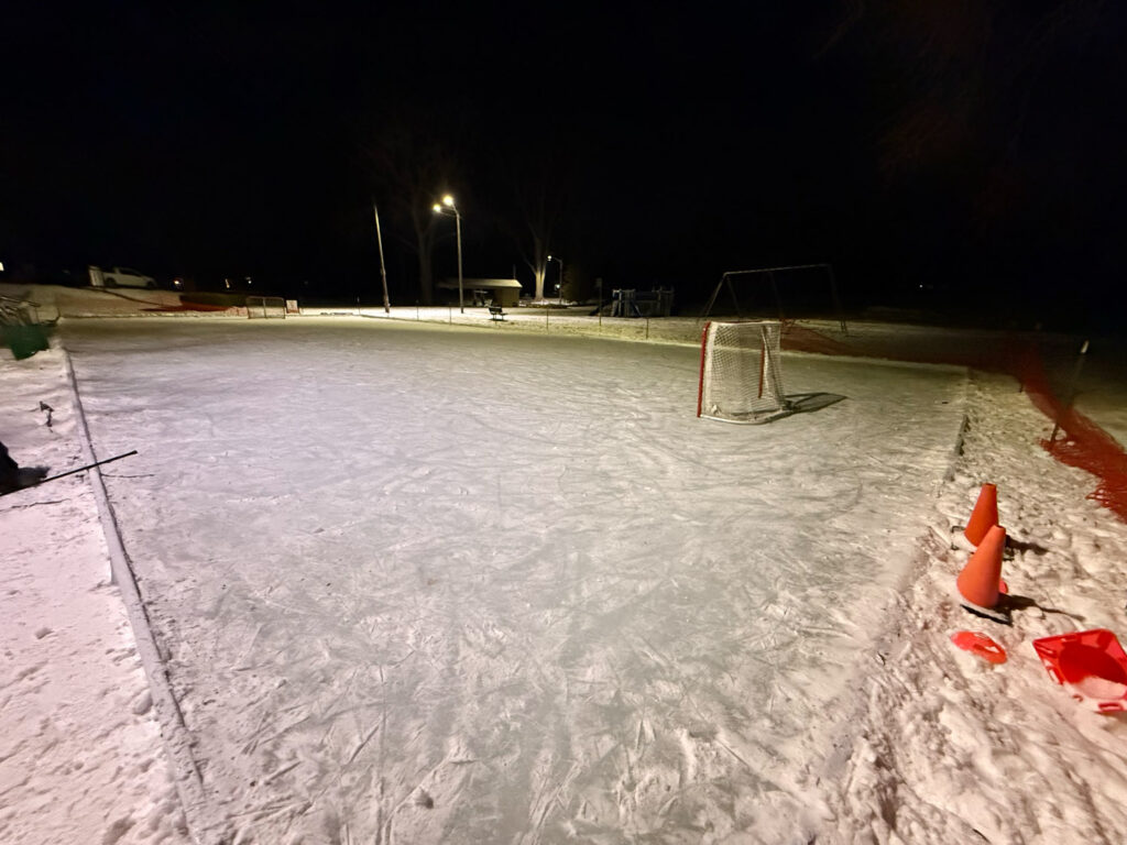 outdoor hockey rink