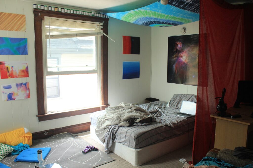 bedroom with hippy art