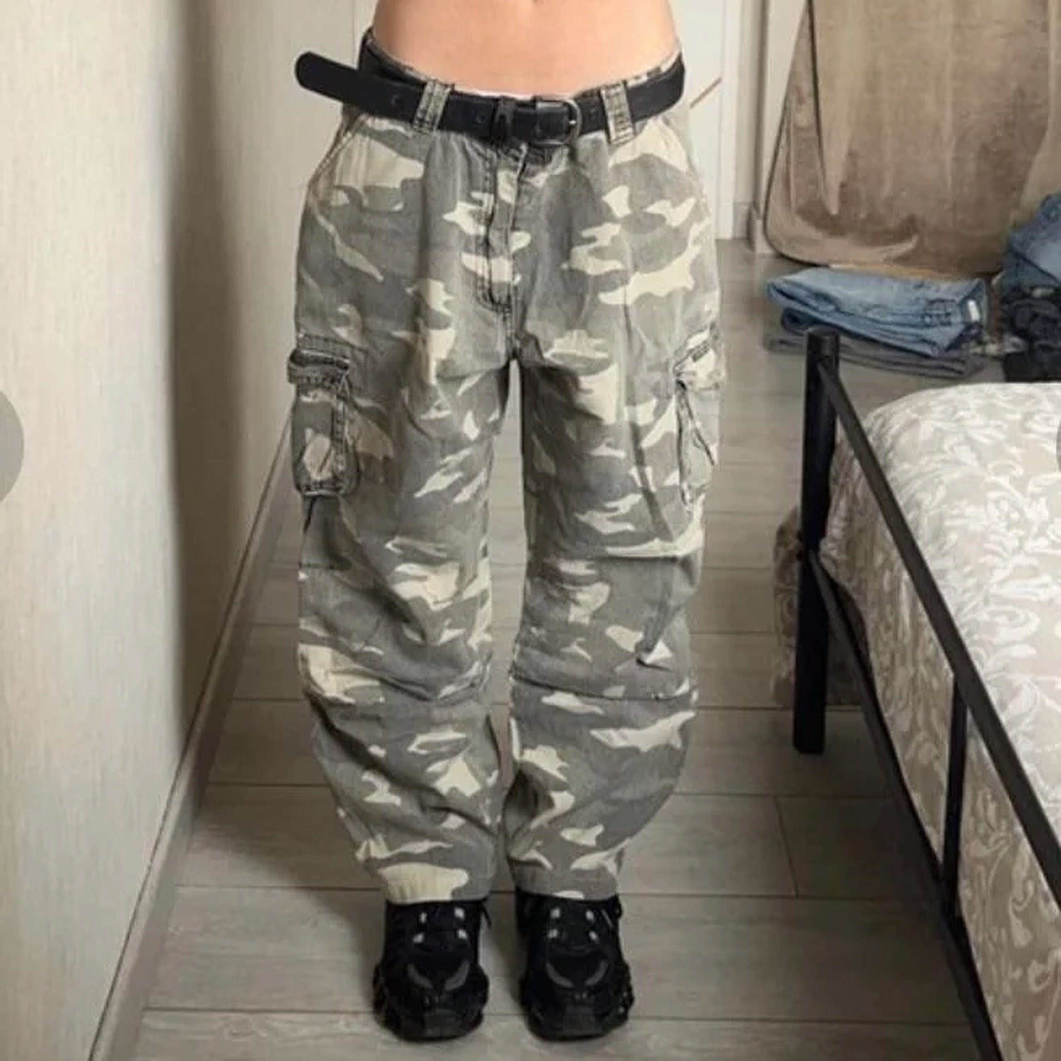 girl in camo pants