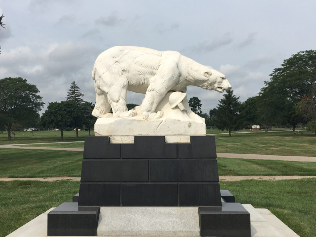 polar bear statue