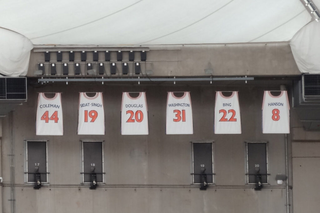 dave bing retired jersey number in syracuse arena