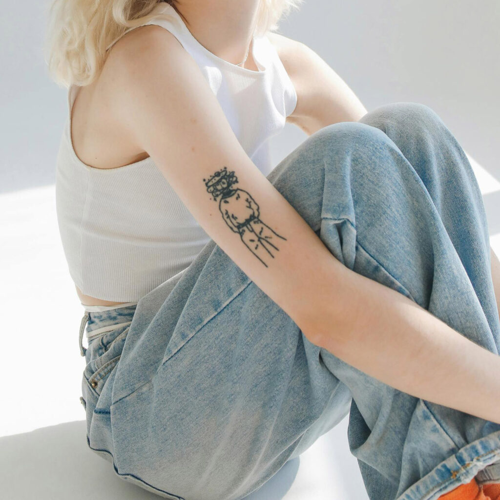 doodle tattoo girl