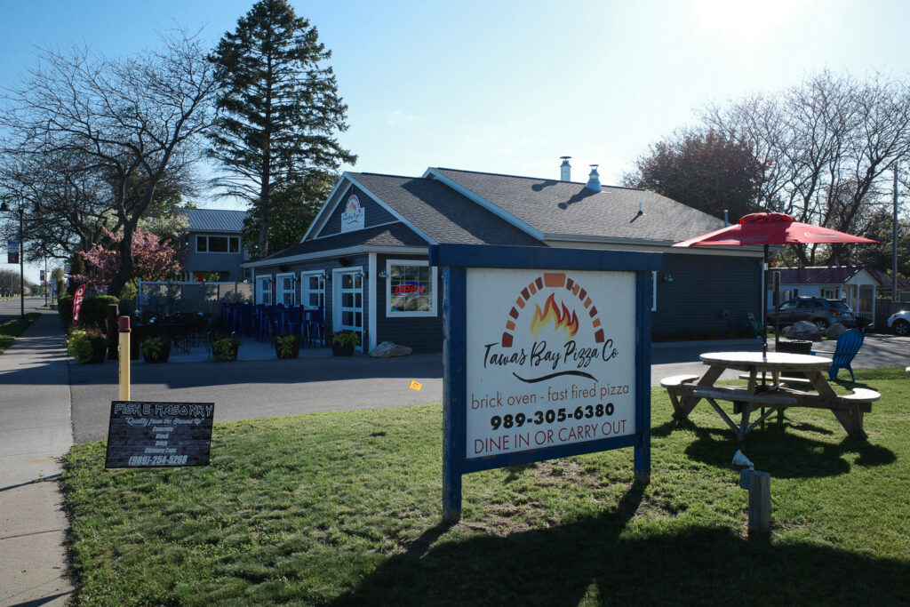 tawas bay pizza co