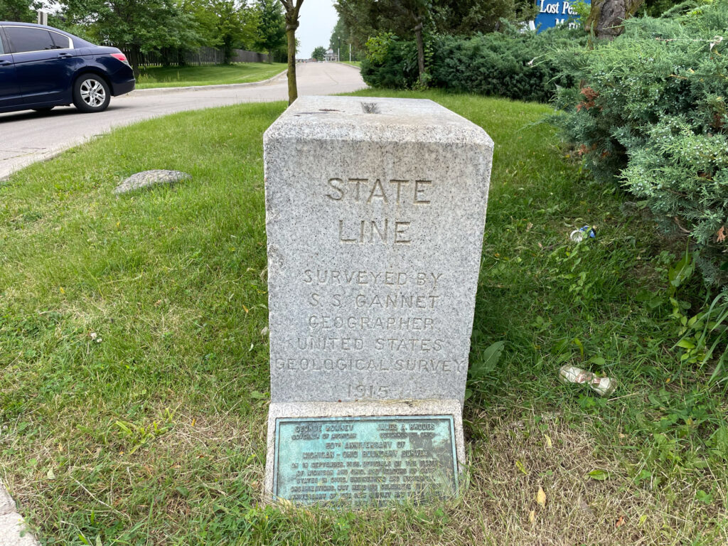 state line stone