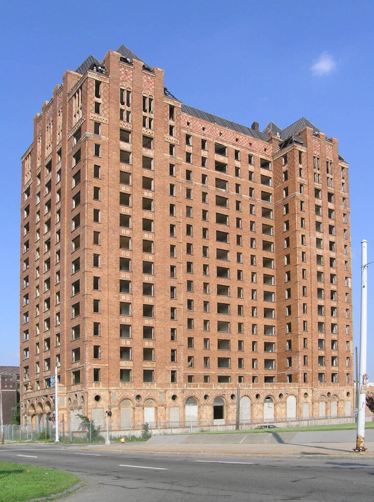 lee plaza