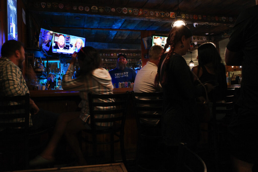 mustang lounge