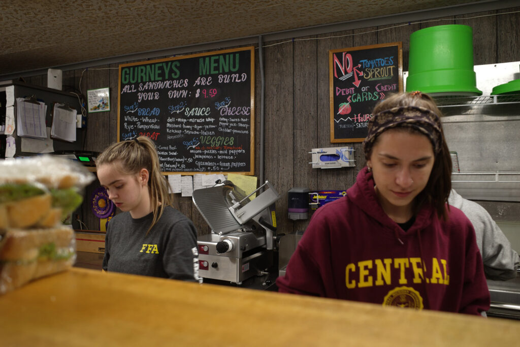 gurney's bottle shop and sandwiches