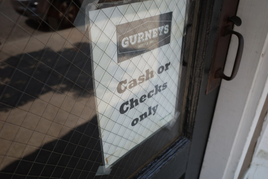 gurney's bottle shop and sandwiches