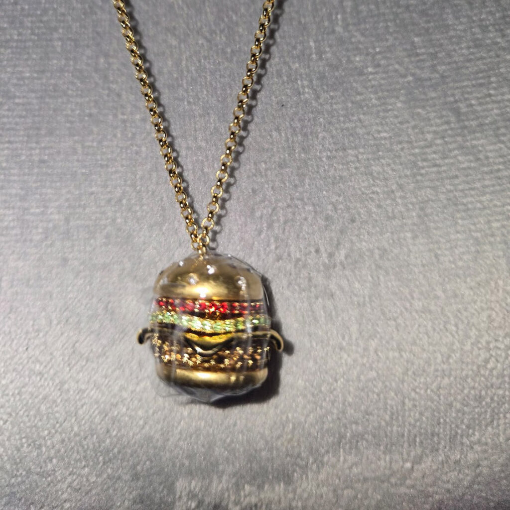 burger pendant
