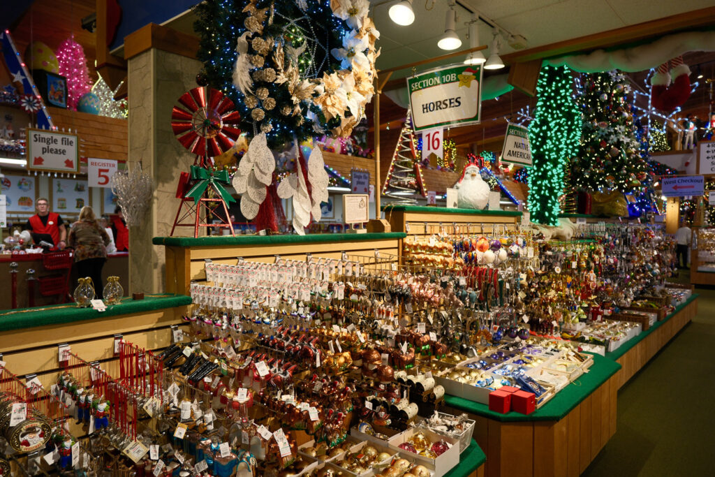 bronner's christmas wonderland