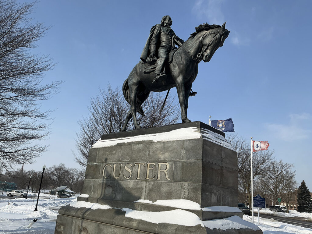 custer statue