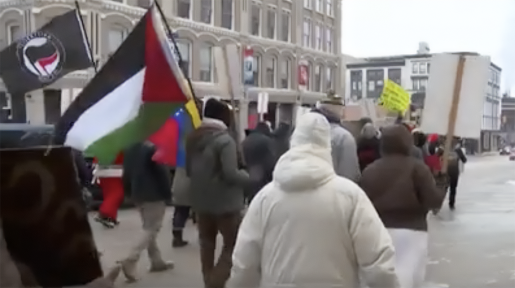 grand rapids venezuela protest in street