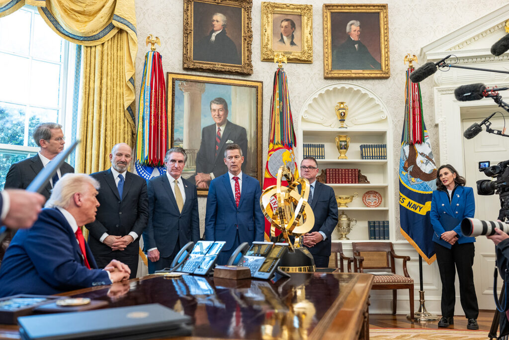 whitmer in oval office