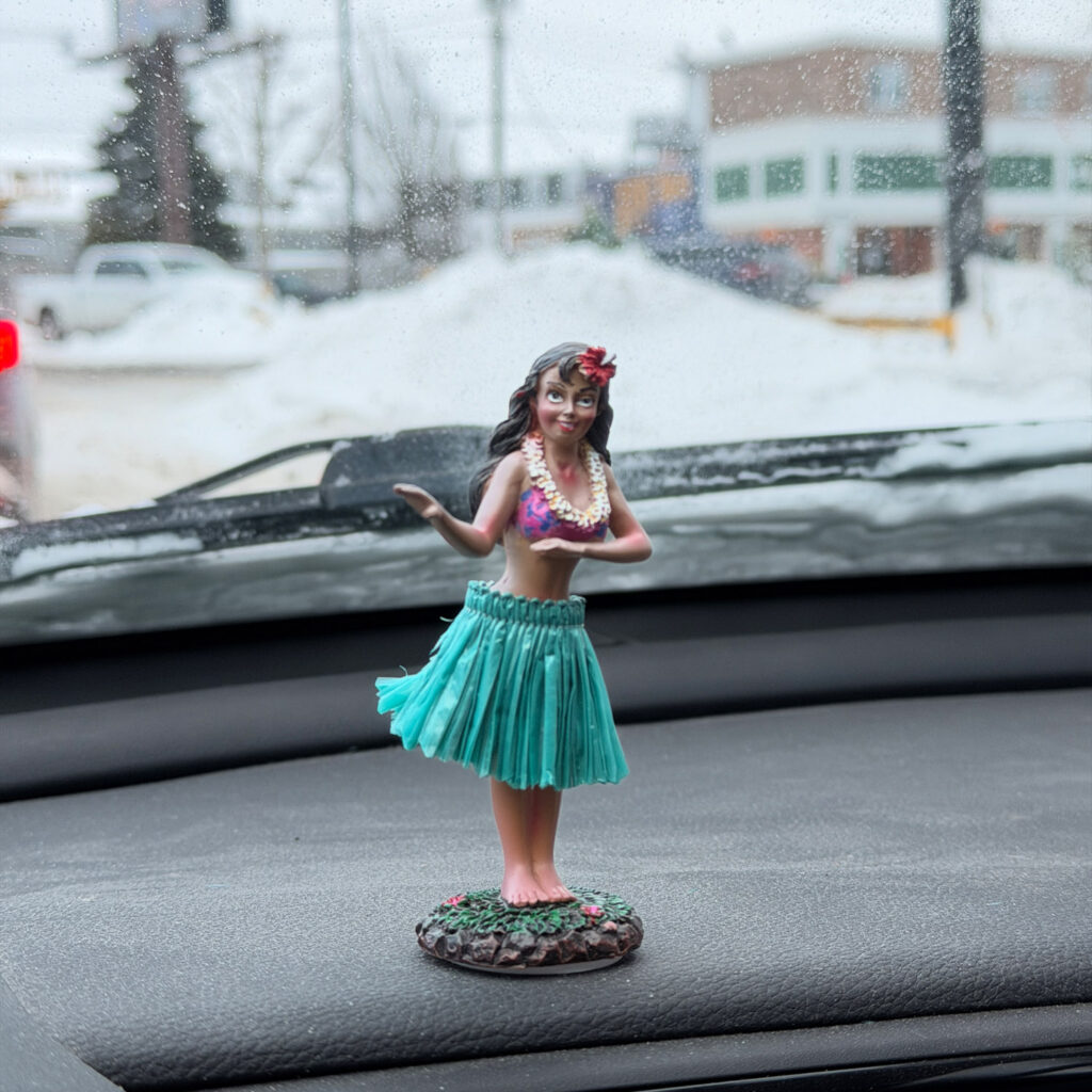 Dashboard Hula Girl