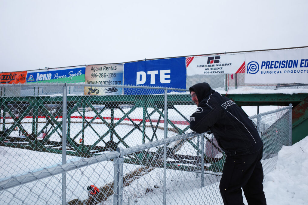 soo 500 snowmobile race
