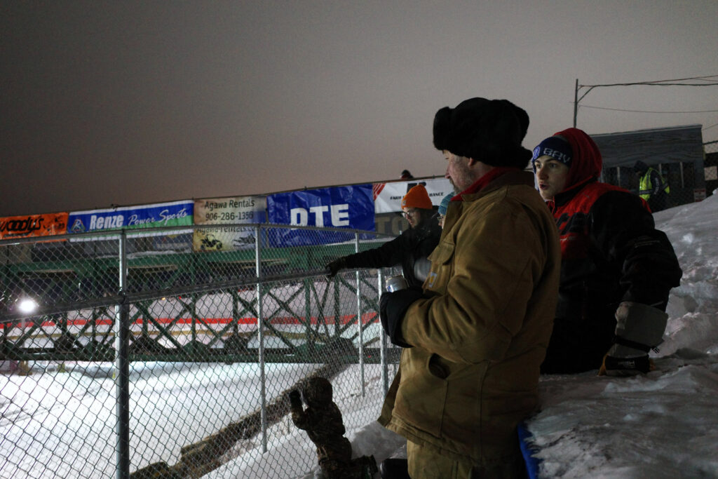 soo 500 snowmobile race